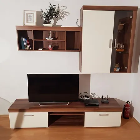 Mit Schwimmbad By Interhome Appartement