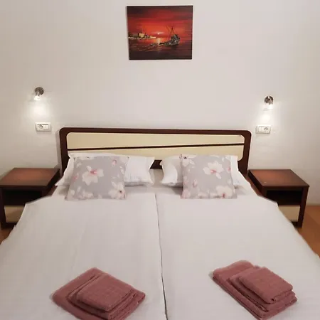 Appartement Mit Schwimmbad By Interhome Buici (Istria)