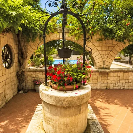 Mit Schwimmbad By Interhome Buici (Istria)